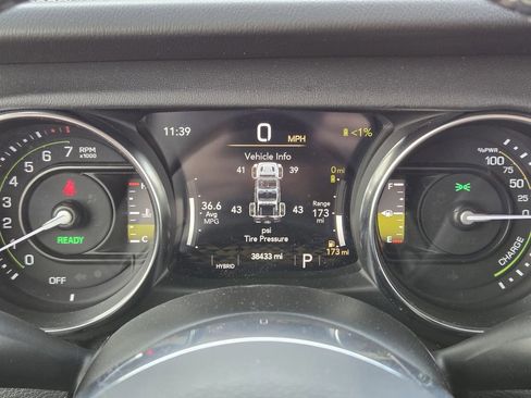 Used 2021 Jeep Wrangler Unlimited Sahara w/ Cold Weather Group image 10