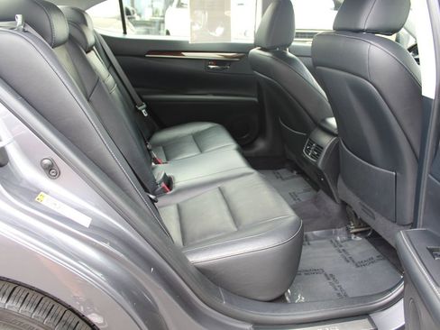 Used 2015 Lexus ES 350 w/ Luxury Package image 23