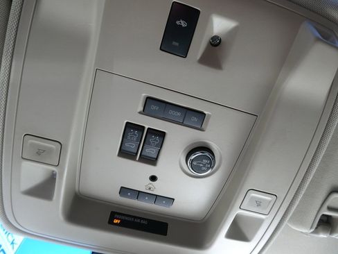 Used 2019 GMC Yukon Denali w/ Denali Ultimate Package image 33