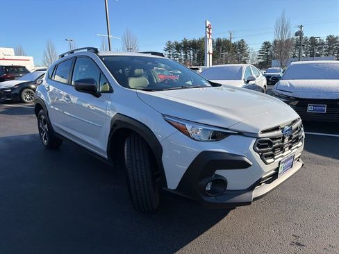 Used 2024 Subaru Crosstrek 2.0i Premium image 3