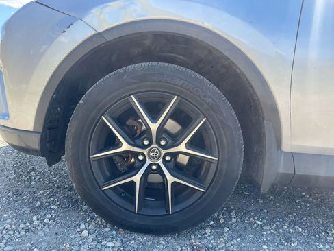 Used 2018 Toyota RAV4 SE w/ Power Extra Value Package AWD/4WD image 34