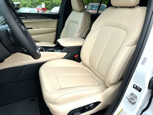 New 2026 Jeep Grand Cherokee Limited image 17