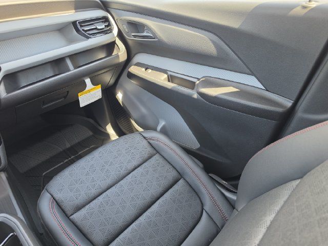 New 2027 Chevrolet Bolt RS w/ Super Cruise Package FWD image 18