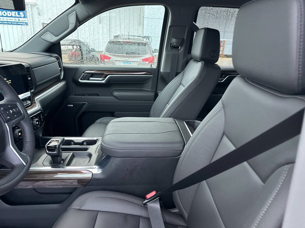 New 2026 Chevrolet Silverado 1500 RST w/ RST All Star Premium Package AWD/4WD image 2