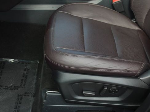 Used 2025 Ford Explorer Platinum w/ LUX Leather Package image 25