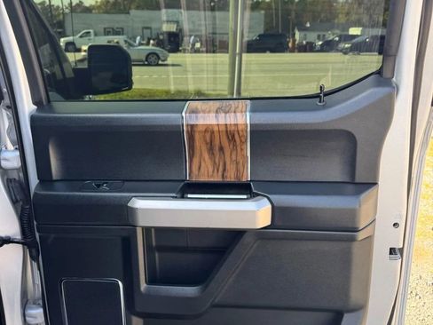 Used 2019 Ford F150 Lariat w/ Equipment Group 502A Luxury image 16