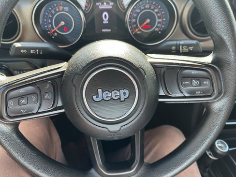 Used 2020 Jeep Wrangler Sport image 12