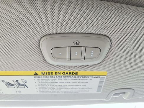 Used 2024 Chrysler Pacifica Limited image 40