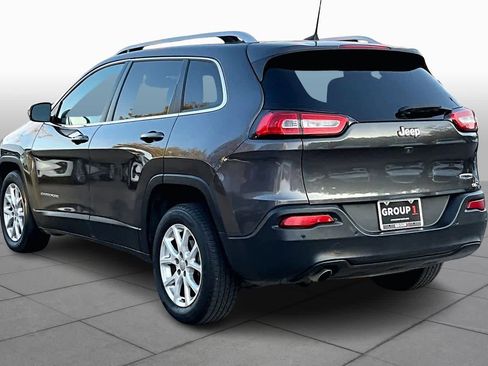 Used 2017 Jeep Cherokee Latitude w/ Safety/Convenience Group image 11