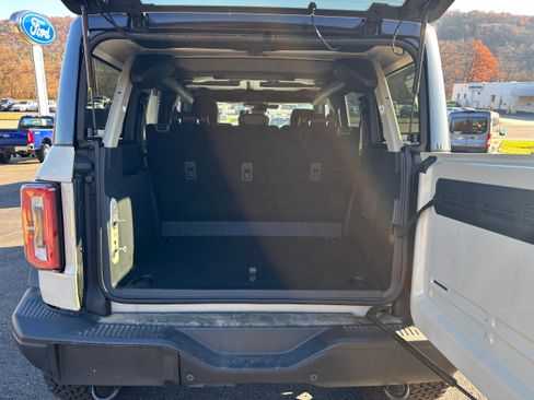 New 2025 Ford Bronco Badlands AWD/4WD image 6