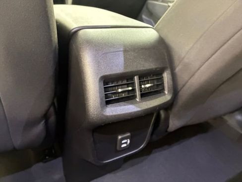 Used 2019 Chevrolet Equinox LT image 19