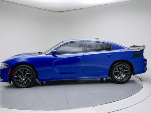 Used 2018 Dodge Charger R/T RWD image 2