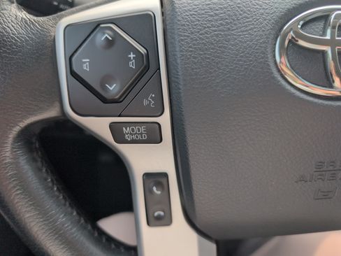 Used 2020 Toyota Tundra Limited w/ Limited Premium Package AWD/4WD image 19