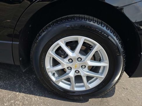 Used 2022 Chevrolet Equinox LS w/ LS Convenience Package FWD image 6