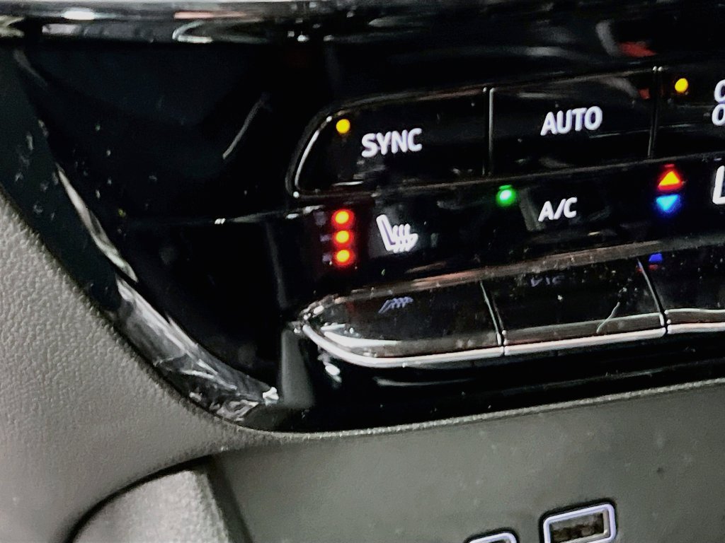Certified 2024 Buick Encore GX Avenir w/ Avenir Technology Package AWD/4WD image 19