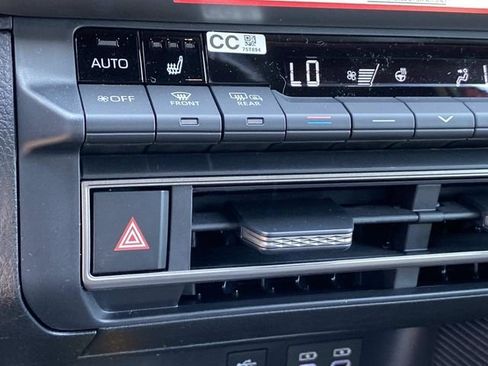 New 2026 Toyota Camry Hybrid AWD/4WD image 10