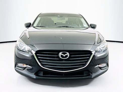 Used 2018 MAZDA MAZDA3 Touring image 2