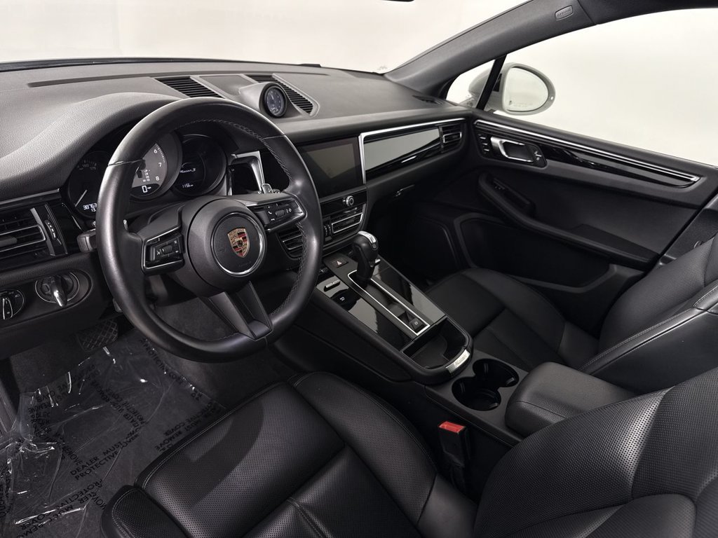 Certified 2024 Porsche Macan S w/ Premium Plus Package AWD/4WD image 4