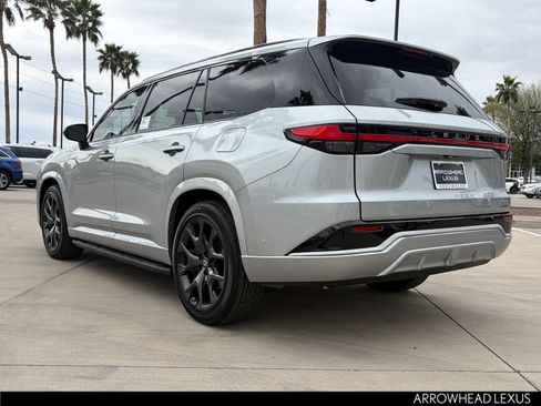 New 2026 Lexus TX 500h AWD image 4
