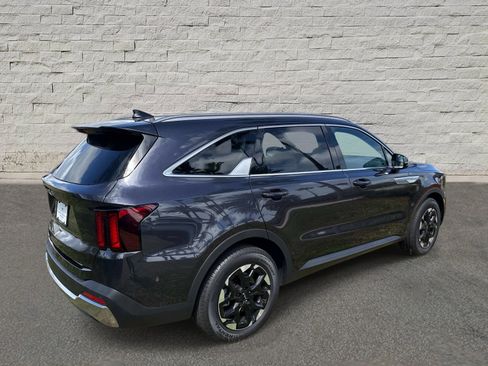 Used 2026 Kia Sorento S w/ S Panoramic Sunroof Package image 5