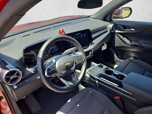 Used 2025 Chevrolet Equinox LT AWD/4WD image 10
