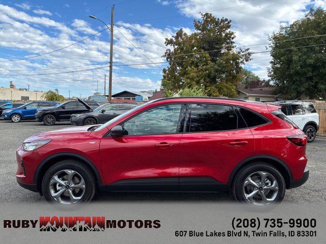 Used 2026 Ford Escape ST-Line AWD/4WD image 4