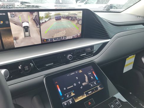 New 2026 INFINITI QX80 Luxe image 21