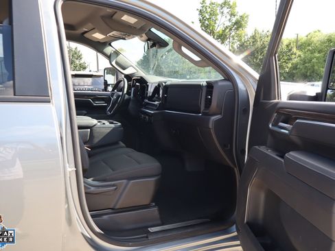 Used 2025 Chevrolet Silverado 3500 LT w/ Safety Package AWD/4WD image 28