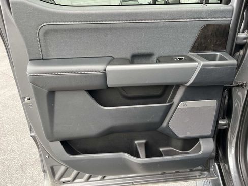 Used 2024 Ford F250 Lariat w/ Sport Appearance Package image 16