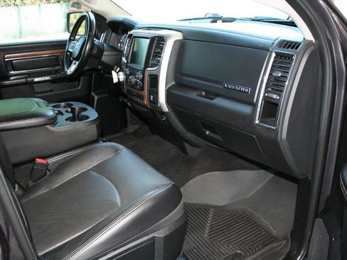 Used 2017 RAM 1500 Laramie AWD/4WD image 13
