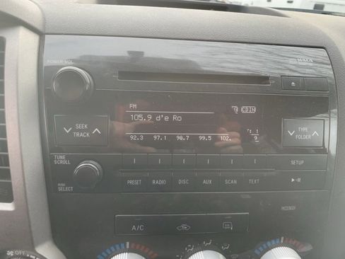 Used 2010 Toyota Tundra 4x4 Double Cab image 20