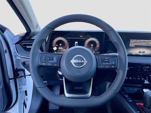 New 2026 Nissan Kicks SR image 11