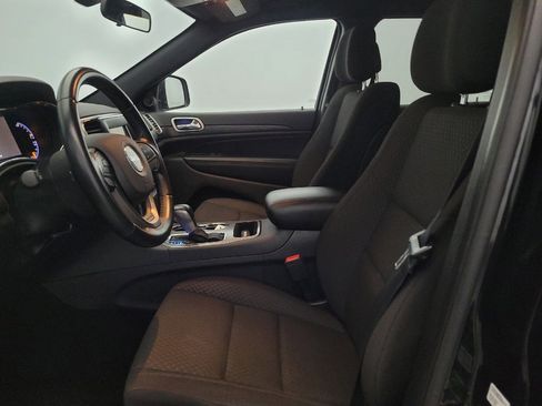 Used 2021 Jeep Grand Cherokee Laredo image 17