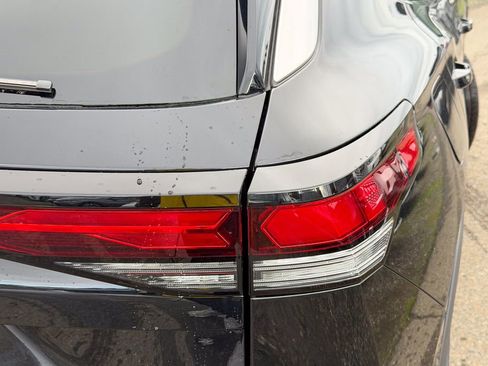 New 2026 Volkswagen Tiguan SE image 7