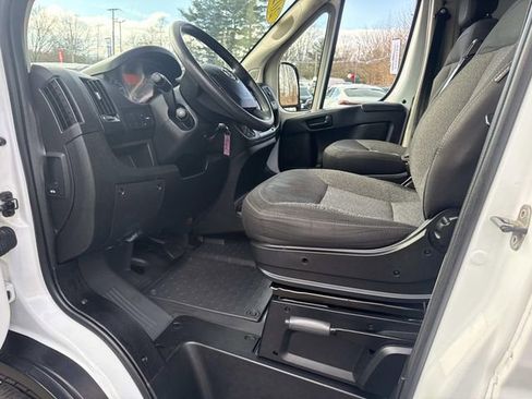Used 2020 RAM ProMaster 2500 w/ Interior Convenience Group image 17