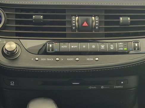 Used 2018 Lexus LS 500h AWD w/ Accessory Package (Z2) image 25