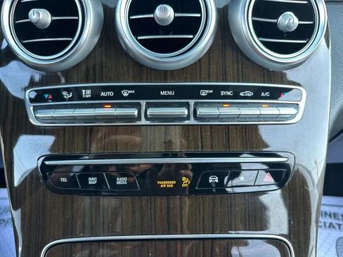 Used 2020 Mercedes-Benz GLC 300 image 35