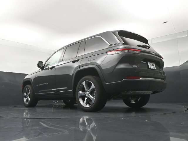 New 2026 Jeep Grand Cherokee Limited w/ Luxury Tech Group II AWD/4WD image 22