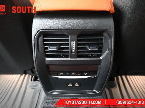 Used 2022 BMW M3 RWD image 28