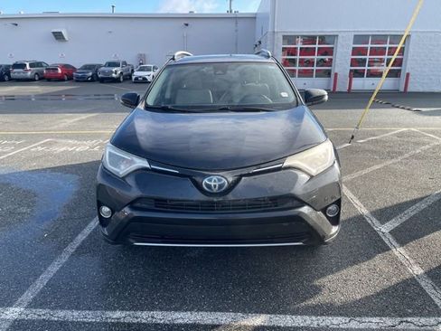 Used 2017 Toyota RAV4 XLE image 3