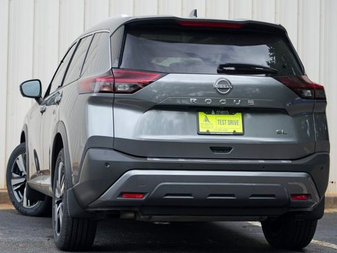 Used 2022 Nissan Rogue SL w/ SL Premium Package FWD image 5