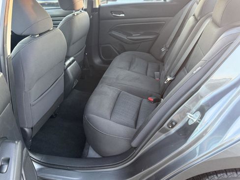 Used 2019 Nissan Altima 2.5 S FWD image 9