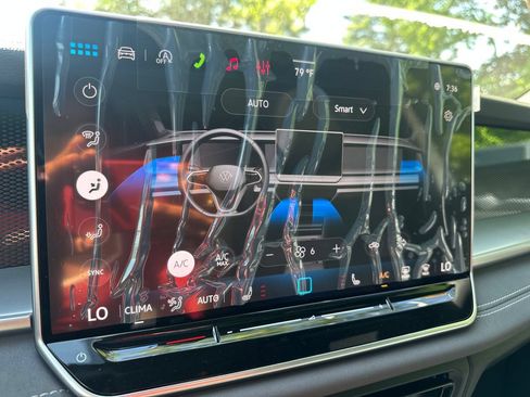 New 2026 Volkswagen Tiguan SE R-Line AWD/4WD image 16