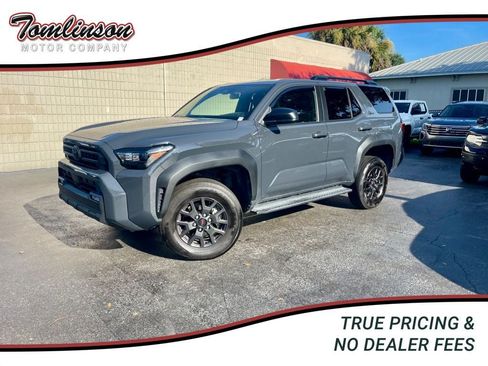 Used 2025 Toyota 4Runner SR5 AWD/4WD image 1