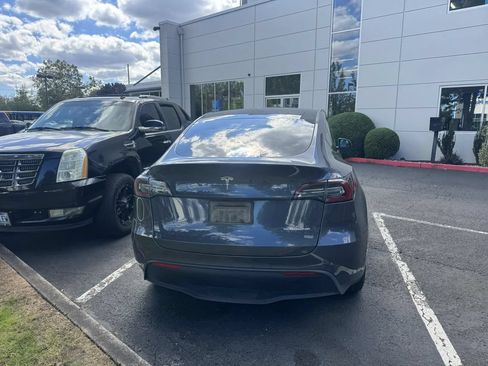 Used 2020 Tesla Model Y Long Range AWD/4WD image 5