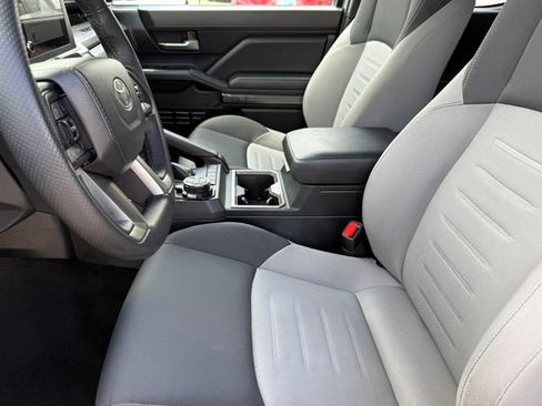 Used 2025 Toyota Tacoma TRD Off-Road AWD/4WD image 10