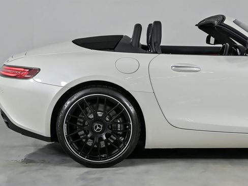 Used 2018 Mercedes-Benz AMG GT Roadster image 13