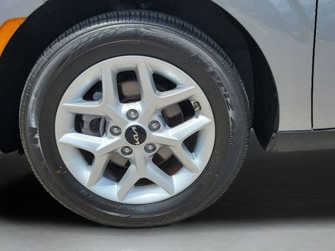 Used 2025 Kia Soul LX image 27