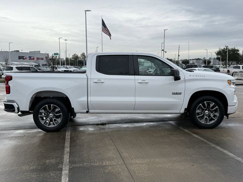 Used 2024 Chevrolet Silverado 1500 RST w/ Convenience Package II image 3