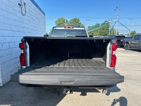Used 2025 Chevrolet Silverado 2500 W/T AWD/4WD image 11